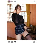 伊織もえ、スケスケ衣装でパンチラ＆絶対領域を見せるメガネっ娘姿が「えちえち」すぎる！