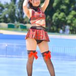 【写真特集 14枚】美里朱音（Pretty Ash）、赤チェックのコスチュームで魅せる脚線美に釘付け！＜近代麻雀水着祭2022＞
