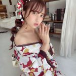 竹内星菜、色気たっぷりな脱ぎ浴衣姿でデコルテ＆美脚見せつけ！