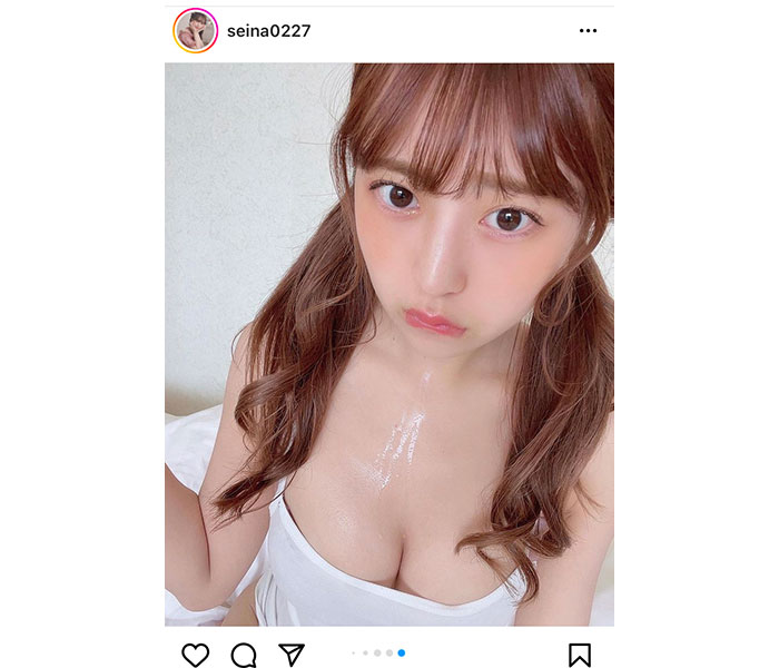 竹内星菜、水を飲みこぼすセクシーなサービスショットで悩殺！