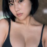 HKT48・田中美久、大人びた表情で見つめる水着グラビアを「blt graph.」で初披露！