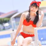 【写真 5枚】まりあ（Menkoiガールズ）、鮮烈な赤ビキニ衣装をガーリーに着こなし！＜近代麻雀水着祭2022＞