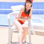 【写真 5枚】まりあ（Menkoiガールズ）、鮮烈な赤ビキニ衣装をガーリーに着こなし！＜近代麻雀水着祭2022＞