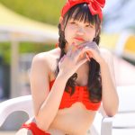 【写真 5枚】まりあ（Menkoiガールズ）、鮮烈な赤ビキニ衣装をガーリーに着こなし！＜近代麻雀水着祭2022＞