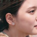 【わた婚】川島海荷、中田圭祐のおっきな愛がつまった『サプライズプレゼント』を身に付けた横顔ショットが話題