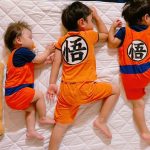 平愛梨、オソロの孫悟空パジャマを着て川の字で寝る子供達の姿を公開