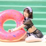 【写真特集】渡辺陽菜（Layn）、スケスケメイド服から水着チラリ！＜近代麻雀水着祭2022＞