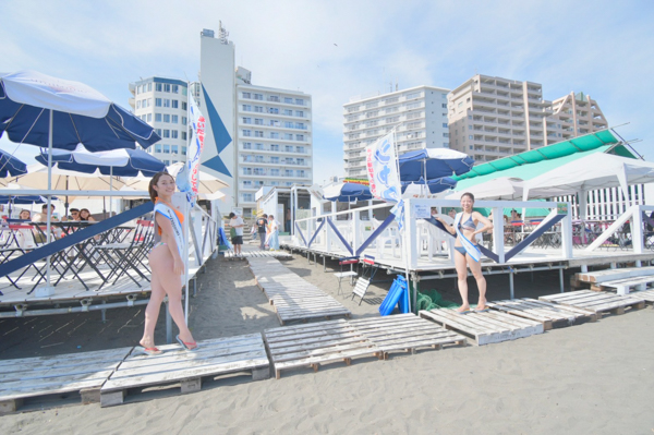 【ミス江ノ島 海の家レポート】現役看護師＆ダンス講師、MISS ENOSHIMA 初代・東浜海岸アンバサダーガールがOLIVE、うみとも、ささ舟、ちびっこBEACH SAVERパーク、笹岡亭をレポート！