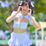 【写真特集 11枚】藤本南（dela）、激甘ガーリーなウェイトレス風衣装にドキドキ！＜近代麻雀水着祭2022＞