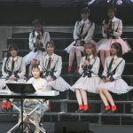 NGT48・古舘葵、『ぎこちない通学電車』を弾き語り！同期に見守られたほっこりステージを届ける