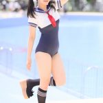 【写真特集】コスプレイヤー・つづく、スク水×セーラーのフェチコスで悩殺ウインク！＜近代麻雀水着祭2022＞