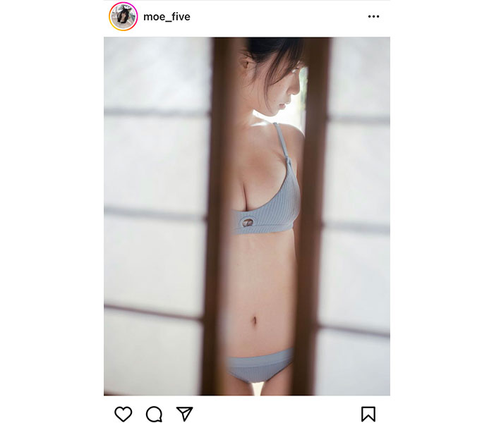 伊織もえ、襖の隙間から美乳チラリ！のぞき見風ショットにファン歓喜