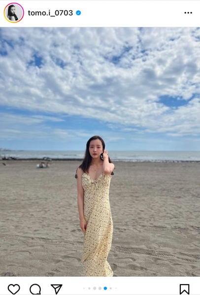 板野友美「色気ダダ漏れ」、ビーチで魅せるワンピース姿のポートレート披露