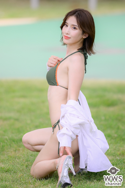 【写真特集】レースクイーン・益田アンナ、彼シャツ脱いで美麗スタイルあらわに！＜近代麻雀水着祭2022＞