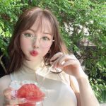 黒瀧まりあ、ノースリーブの肌見せコーデで放つ透明感！