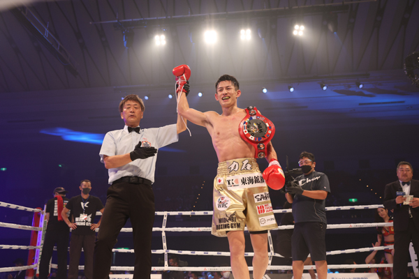 ⻲⽥興毅プロデュース「3150FIGHT」、但馬ブランドンミツロがタイトルマッチでTKO勝利