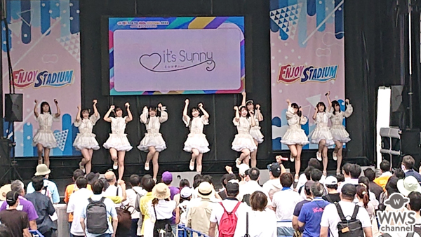 it's sunny（イッツサニー）が「TIF2022」初パフォーマンス！屋外ステージで会場を盛り上げる＜TOKYO IDOL FESTIVAL 2022 supported by にしたんクリニック＞