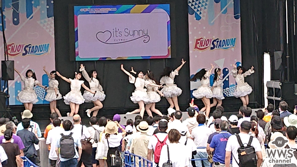 it's sunny（イッツサニー）が「TIF2022」初パフォーマンス！屋外ステージで会場を盛り上げる＜TOKYO IDOL FESTIVAL 2022 supported by にしたんクリニック＞