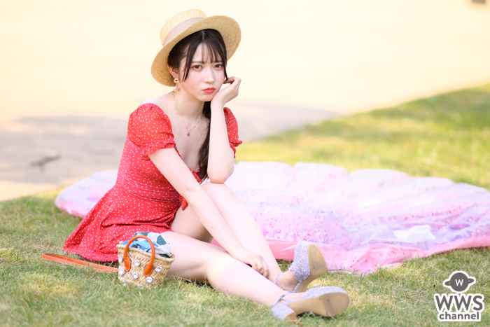 【写真特集】松尾美侑（it's sunny）、ミニの赤ワンピで際立つ「透明美脚＜近代麻雀水着祭2022＞