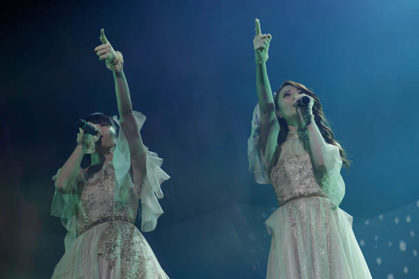 ClariS、約2年10カ月ぶりとなる有観客ライブをLINE CUBE SHIBUYAで開催