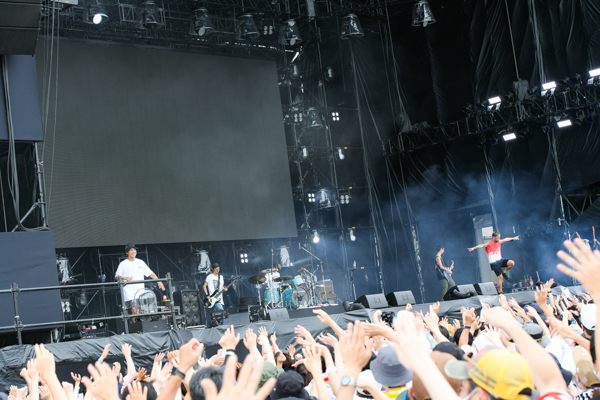 【ライブレポート】ORANGE RANGEが世代ど真ん中の神セトリでフェスへの思いをぶつける＜ROCK IN JAPAN FESTIVAL 2022＞