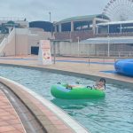 SKE48・坂本真凛、ワンピース水着でずぶ濡れ！流れるプールをぷかぷか独り占め