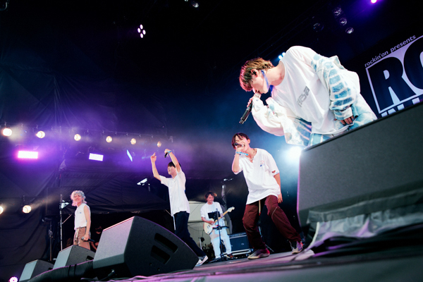 【ライブレポート】SKY-HI、フェスへの思いを熱く語り最新曲をさりげなくドロップ！＜ROCK IN JAPAN FESTIVAL 2022＞