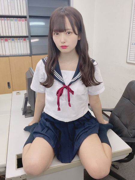 桜井もも（にゅ〜わ）「やばいかな？」、セーラー服で広がる妄想に歓喜の声！