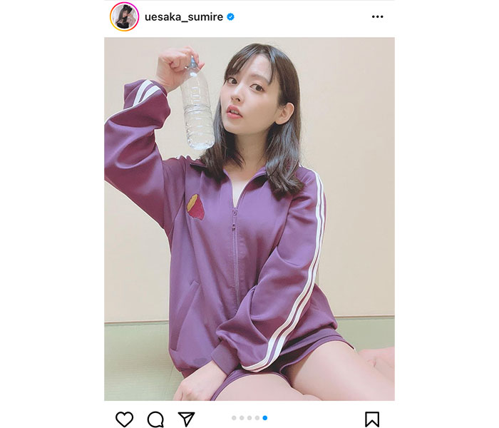 上坂すみれ、楽屋で愛用の芋ジャージから生脚披露！