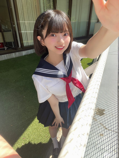 #よーよーよー・姫野ひなの、思わず見ちゃう可愛すぎるセーラー服ショットに反響ぞくぞく！