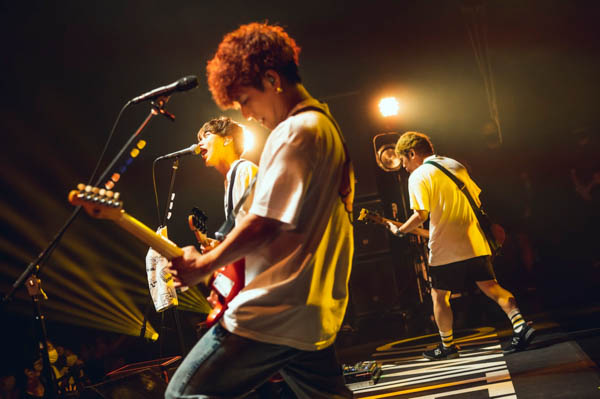 04 Limited Sazabys、FC「YON TOWN」発足4周年を祝う町民大感謝祭を開催