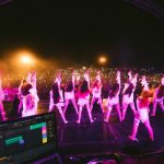 【ライブレポート】MINMIがたっぷり15曲披露。出演アーティストも熱唱した超豪華ステージ！＜笑顔道 presents FREEDOM 青空 2022 淡路島＞