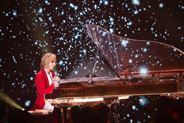 YOSHIKI、3年ぶりのプレミアムディナーショー感動のフィナーレ