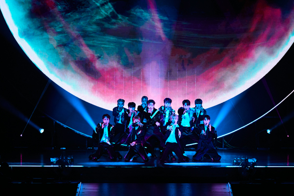 JO1、全国アリーナツアー福岡公演で新曲「SuperCali」をサプライズ初披露！地元・福岡出身、川尻蓮「こんな力強いメンバーと一緒に来れたことが誇らしい」