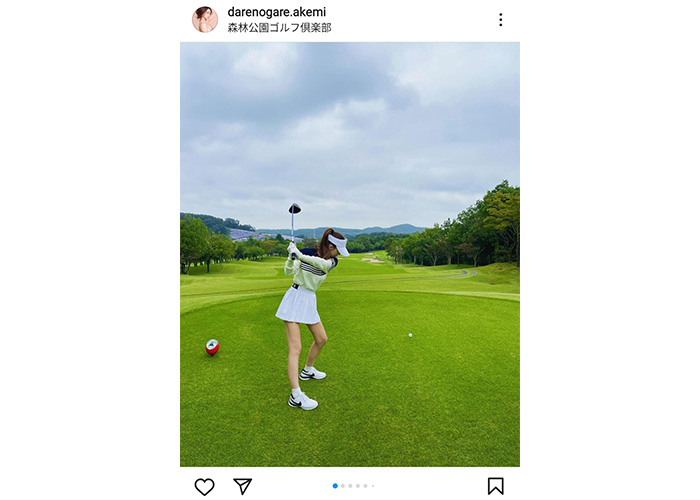 ダレノガレ明美、美脚を大胆披露したミニスカゴルフウェアを公開！