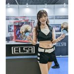 レースクイーン・Reina+World、へそ出し超ミニ丈コスチュームで東京ゲームショウ2022に登場！