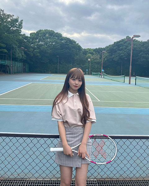 Kirari、テニスの日に中学生ぶりのテニスウェア姿を披露