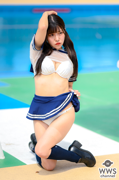 【写真特集】愛白かなた（81moment）、超ミニのセーラー服コスでえちえちなパンチら見せつけ！＜近代麻雀水着祭2022＞