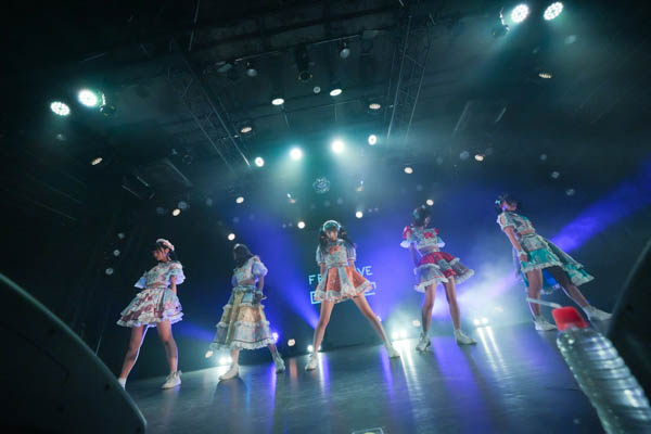 FES☆TIVE、新メンバー・辻こはるを迎えた新体制お披露目ライブを開催