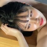 STU48・岩田陽菜、オトナな赤ワンピースで寝そべり美脚チラリ！写真集発売記念イベントも開催決定