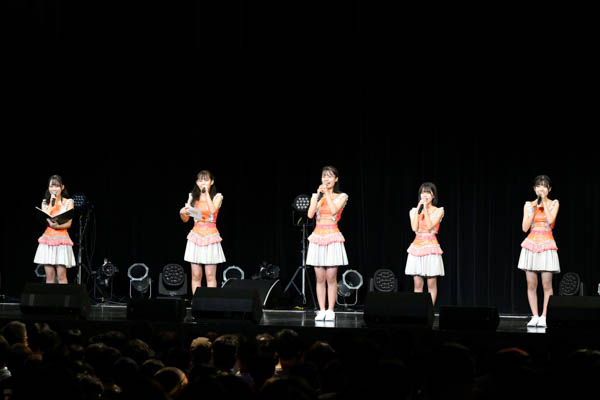 ハロプロ研修生定期公演にOCHA NORMAら総勢19名が参加！