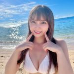 NMB48・堀詩音、太陽のようにまぶしい笑顔のビキニ姿で魅せる透明美ボディ！「女神様過ぎる」