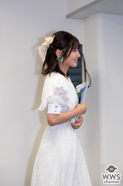 【写真特集】AKB48・村山彩希、白の透け感ワンピースで写真集イベントに参加！「今の村山彩希を見逃さないで」