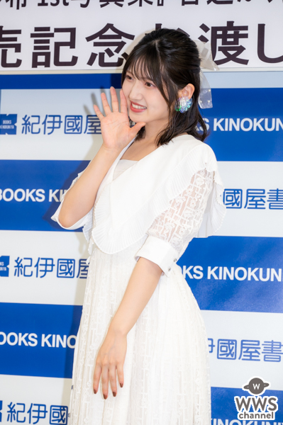 【写真特集】AKB48・村山彩希、白の透け感ワンピースで写真集イベントに参加！「今の村山彩希を見逃さないで」