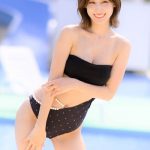 【写真特集】レースクイーン・益田アンナ、お腹見せのセクシービキニで健康美ボディラインを届ける！
