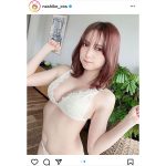 桃月なしこ、キュート＆セクシーな水着オフショットで悩殺！