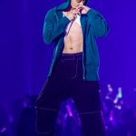 三山凌輝（BE:FIRST） 、鍛え抜かれた腹筋を大胆に見せつけ！「マイナビ TGC 2022 A/W」＜第35回 マイナビ 東京ガールズコレクション 2022 AUTUMN/WINTER＞