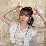 NMB48・貞野遥香、脚線美で魅了する『好きだ虫』衣装オフショット公開
