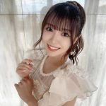 NMB48・貞野遥香、脚線美で魅了する『好きだ虫』衣装オフショット公開