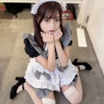 Ange☆Reve・佐々木璃花、ミニのメイドコスチュームで美脚披露！